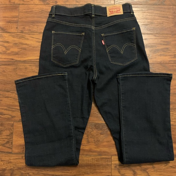 Ladies (NWOT) Levi Strauss Boot Cut Dark Demin Jeans Sz 27W/30L - Picture 3 of 7